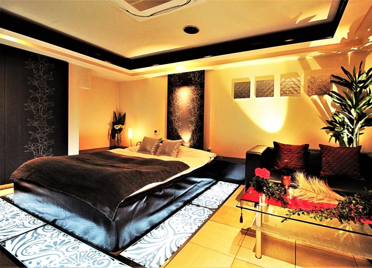 Hotel O2 -Adult Only- Hirabari Exterior foto